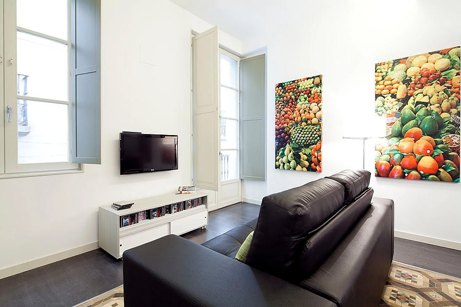 Ola Living Portaferrissa Apartment Barcelona Spain