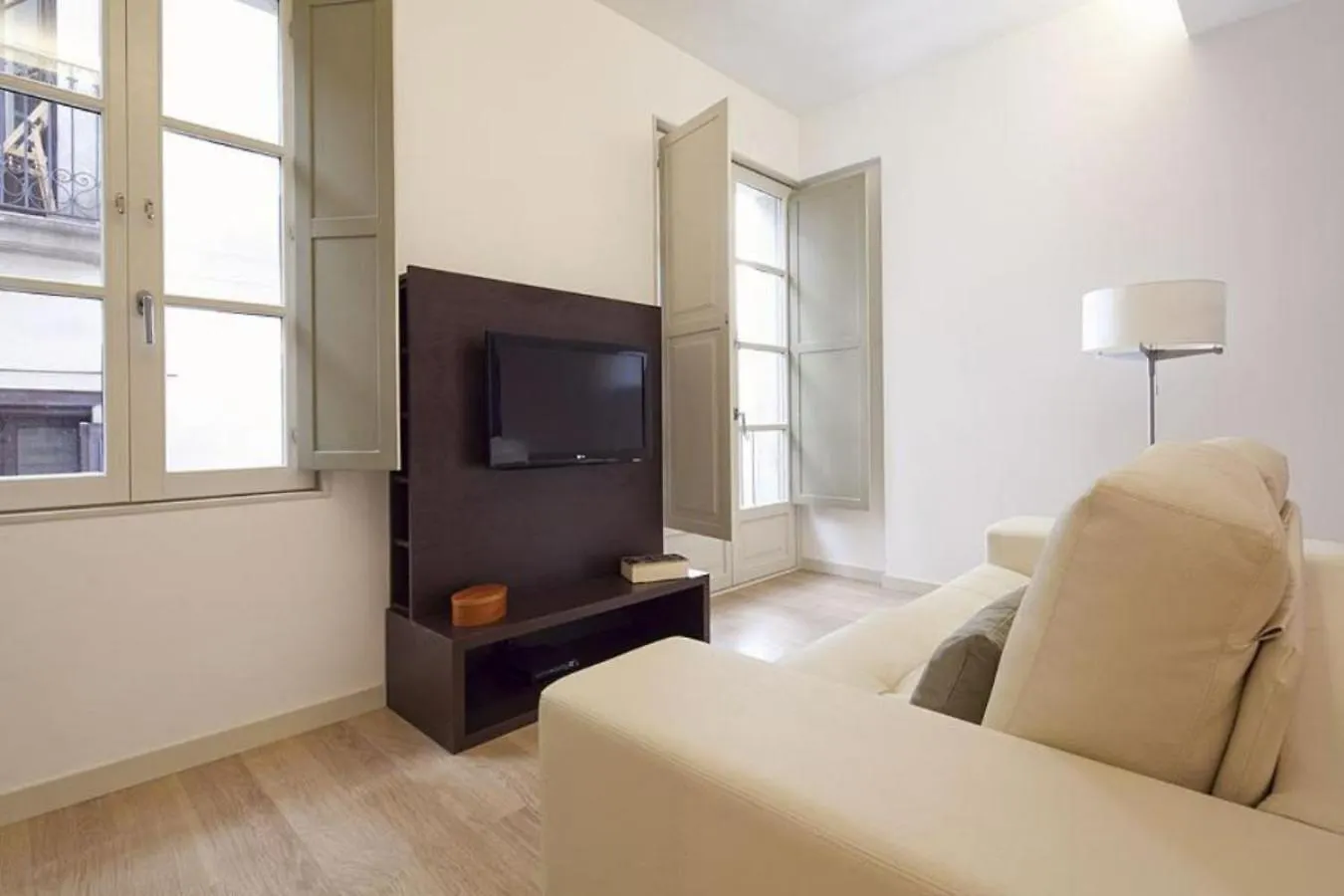 Ola Living Portaferrissa Apartment Barcelona