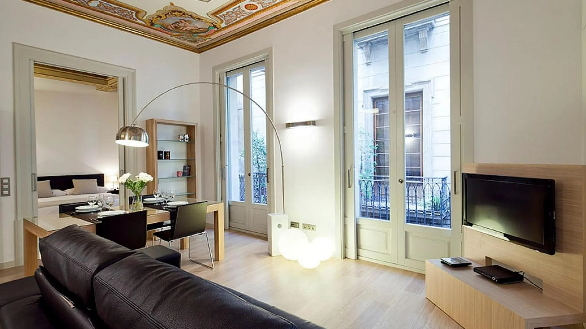 Ola Living Portaferrissa location